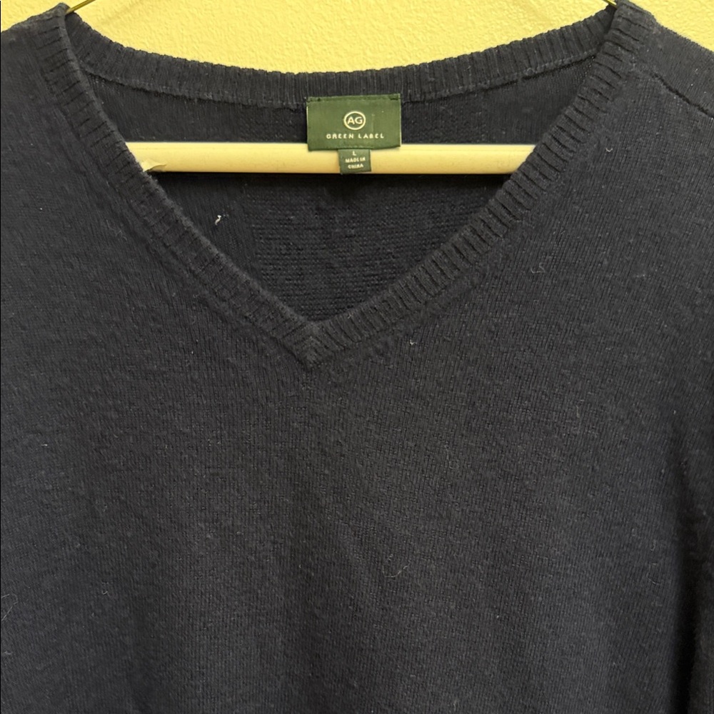 AG Green Label Wool Cashmere V-Neck Sweater in Deep Blue Size Large - Picture 2 of 9